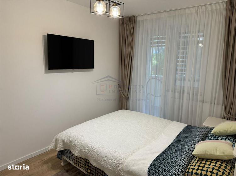 Apartament cu 3 camere decomandat în Universității