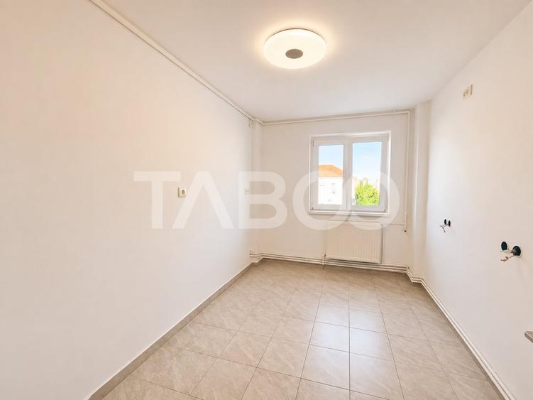 Apartament cu 2 camere decomandat în Ștrand