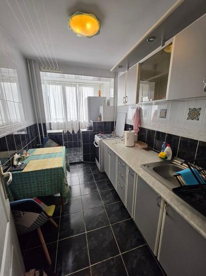 Apartament cu 2 camere semidecomandat în Titan