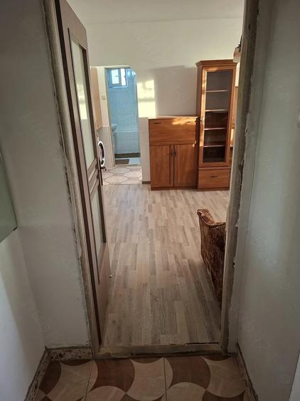 Apartament cu 2 camere semidecomandat în Exterior Vest