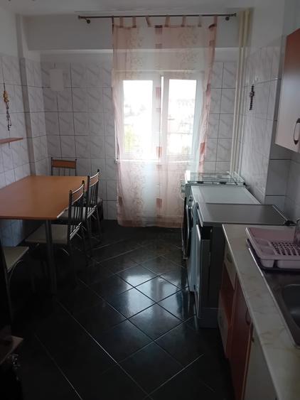 Apartament cu 2 camere decomandat în Sebastian