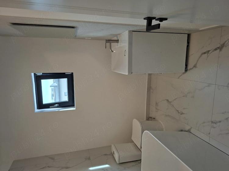 Casă cu 4 camere cu Teren 250 Mp în Central