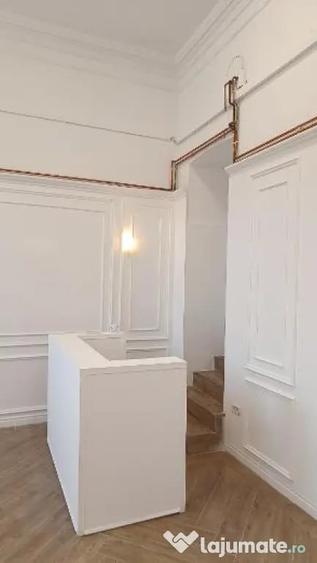 Casă cu 3 camere în Exterior Vest