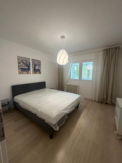 Apartament cu 3 camere decomandat în Nerva Traian