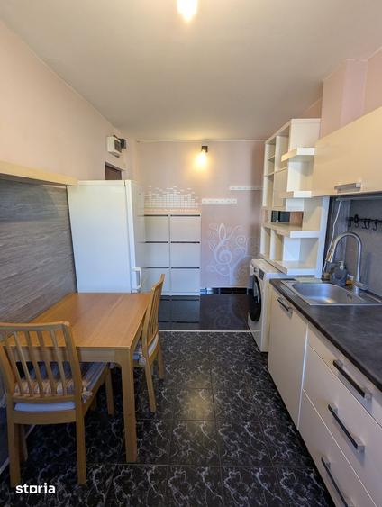 Apartament cu 2 camere semidecomandat, mobilat în Girocului