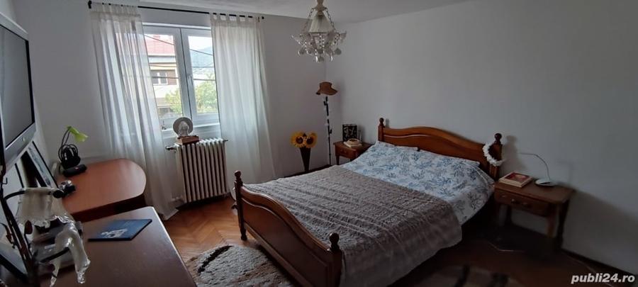 Casă cu 5 camere cu Teren 80 Mp în Orșova