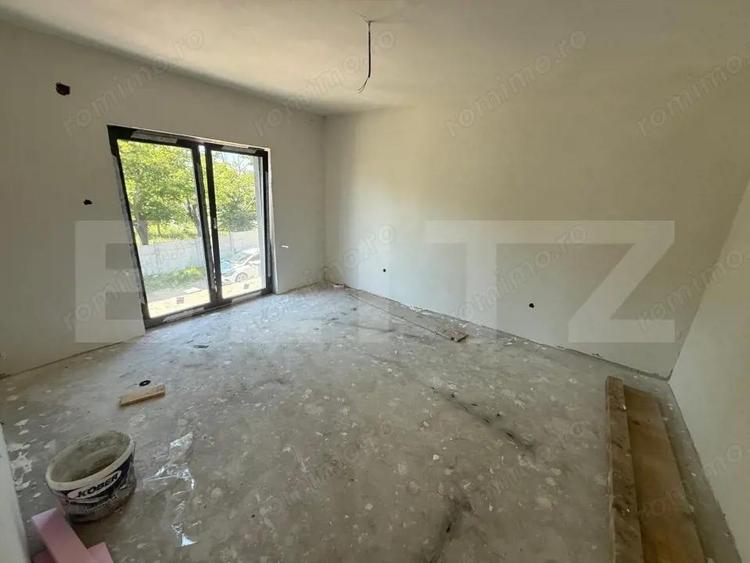 Casă cu 7 camere cu Teren 329 Mp în Central