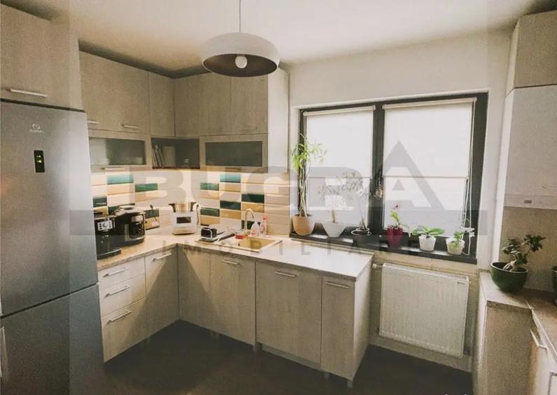 Apartament cu 3 camere semidecomandat, mobilat în Europa