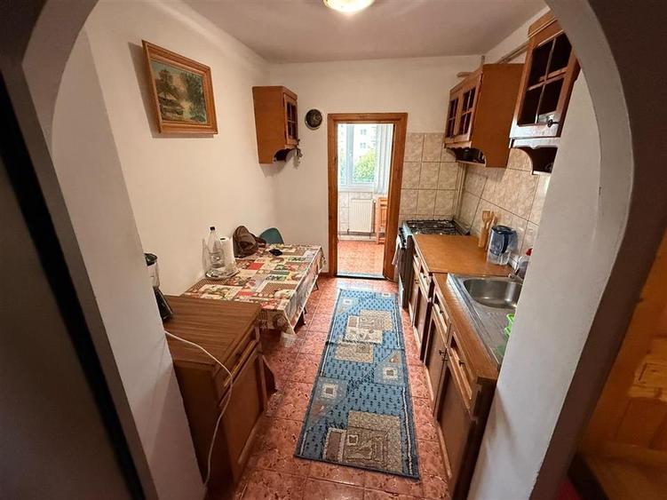 Apartament cu 2 camere decomandat, mobilat în Canta