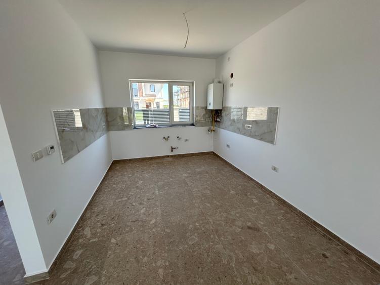 Duplex cu 4 camere cu Teren 252 Mp în Moșnița Veche