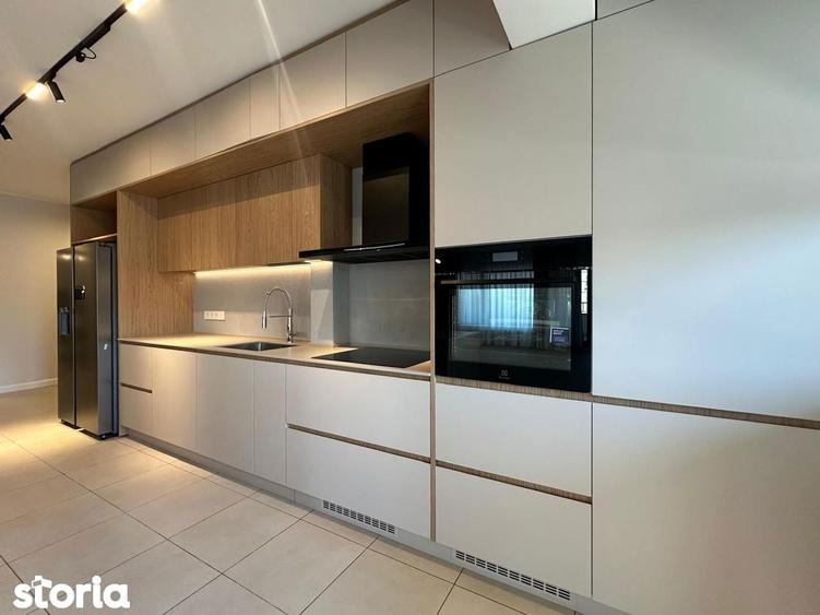 Apartament cu 4 camere în Aviatorilor