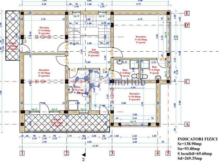Casă cu 5 camere cu Teren 700 Mp în Central