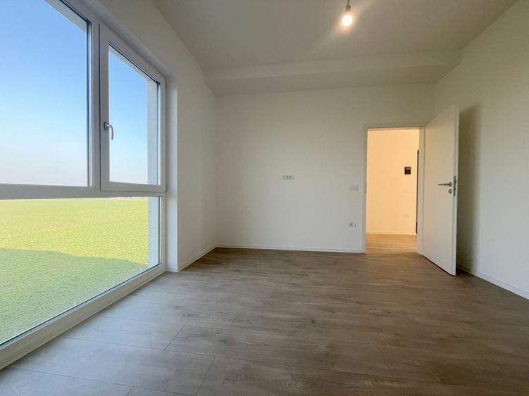 Apartament cu 3 camere decomandat în Torontalului