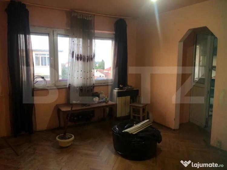 Apartament cu 2 camere nedecomandat în 14 Mai
