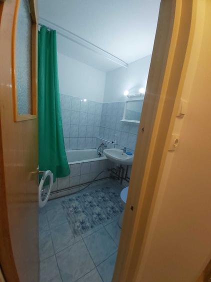 Apartament cu 2 camere decomandat în Berceni