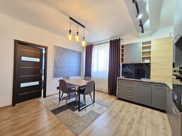 Apartament cu 2 camere semidecomandat, mobilat în Central