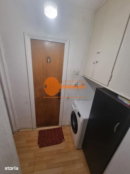 Apartament cu 3 camere decomandat în Crângași