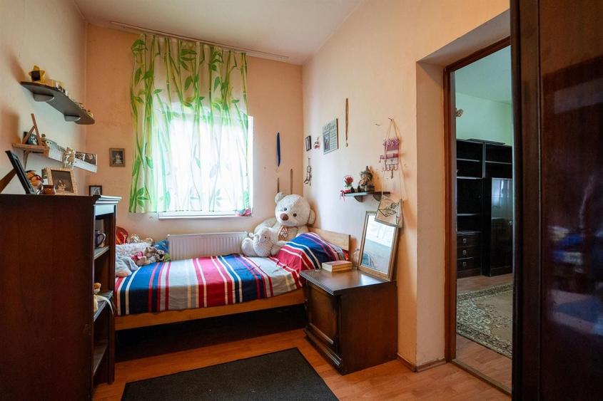 Casă individuală cu 5 camere decomandat cu Canalizare în Cantemir