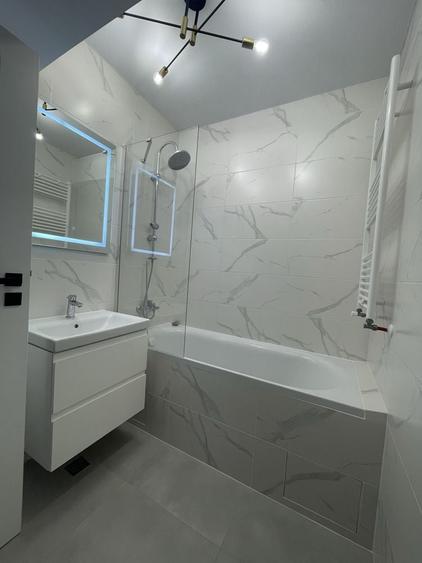 Apartament cu 2 camere semidecomandat în Apărătorii Patriei