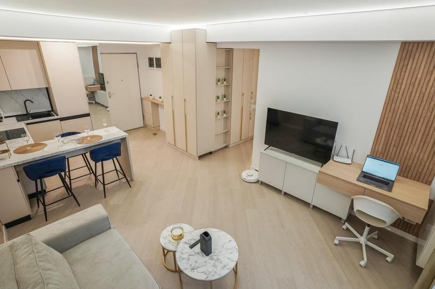 Apartament cu 2 camere semidecomandat, mobilat în Pipera