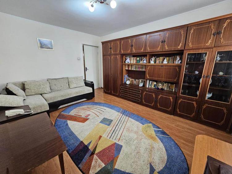 Apartament cu 2 camere circular, mobilat în Craiovei