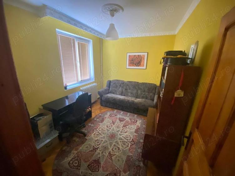 Apartament cu 4 camere în Central