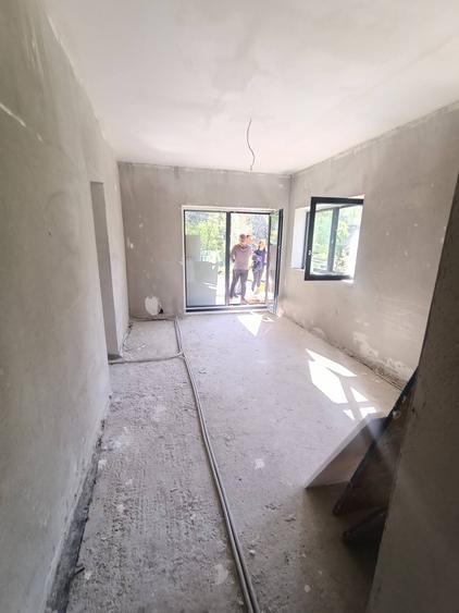 Casă cu 4 camere cu Teren 600 Mp în Central
