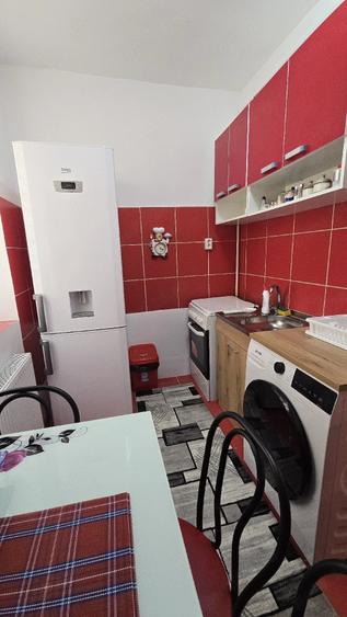 Apartament cu 2 camere decomandat în Berceni