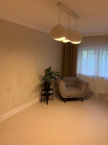 Apartament cu 4 camere decomandat, mobilat în Floreasca