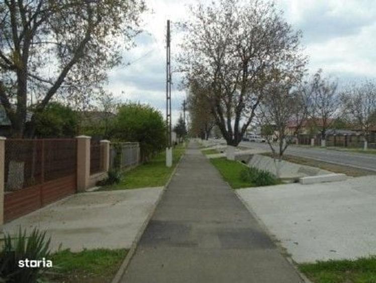 Casă cu 3 camere în Bucești