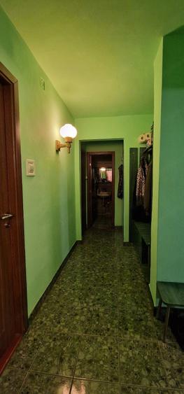 Apartament cu 4 camere decomandat în Mircea cel Bătrân
