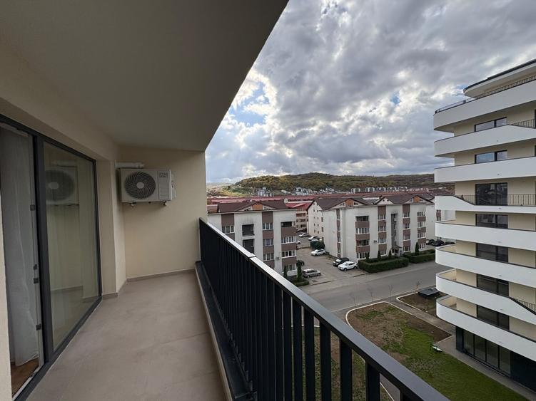 Apartament cu 2 camere semidecomandat în Florești