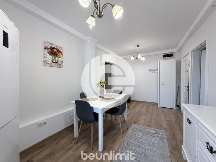 Apartament cu 3 camere decomandat, mobilat în Central