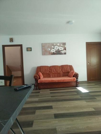Casă cu 3 camere în Bucium