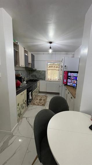Apartament cu 2 camere decomandat în Confecții