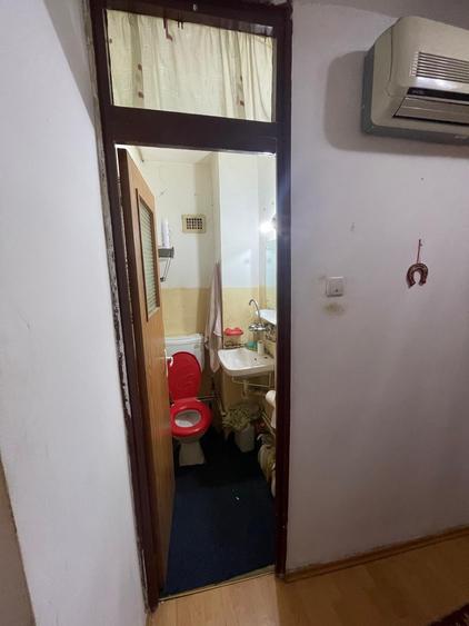Apartament cu 3 camere decomandat, mobilat în Păcii