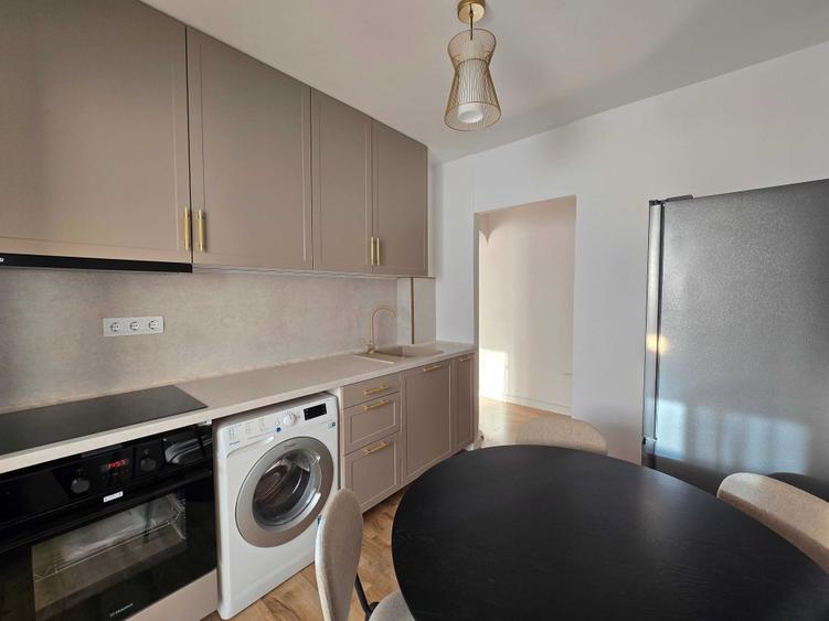 Apartament cu 2 camere decomandat, mobilat în Sub Arini