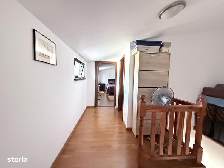 Apartament cu 3 camere în Central — fotografia 3