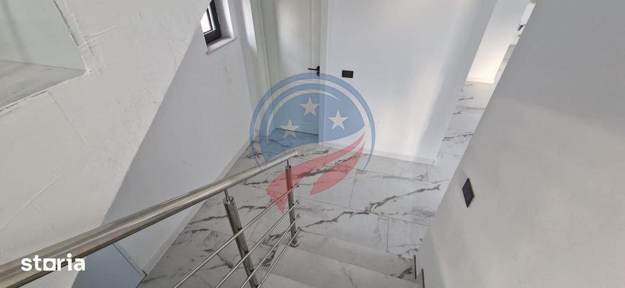 Casă cu 4 camere cu Teren 373 Mp în Central