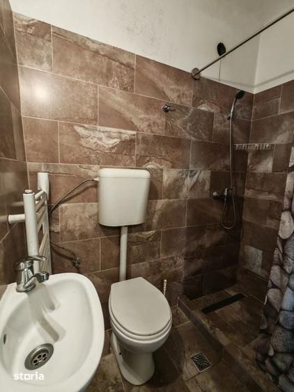 Casă cu 3 camere cu Teren 400 Mp în Mărăști