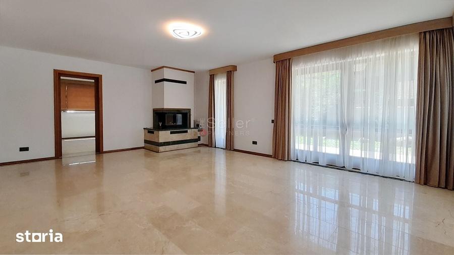 Casă cu 5 camere cu Teren 550 Mp în Sânpetru