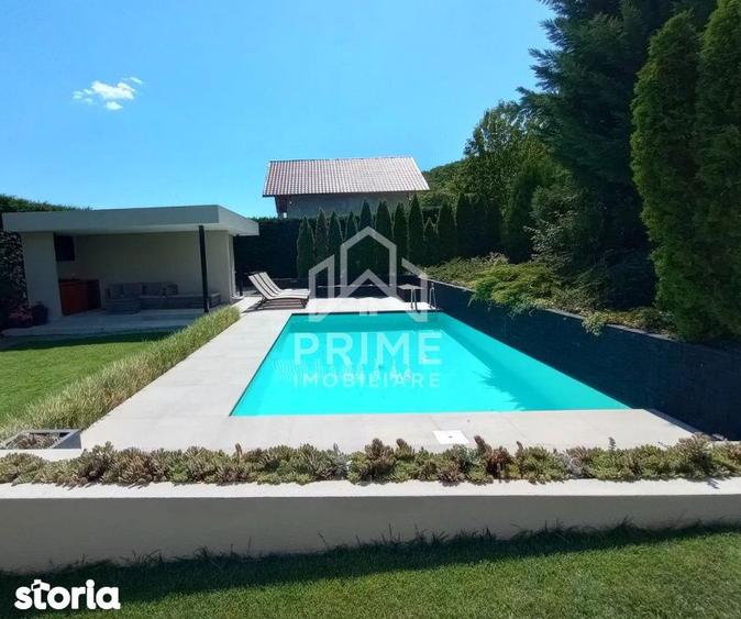 Casă cu 6 camere cu Teren 940 Mp în Câlnic
