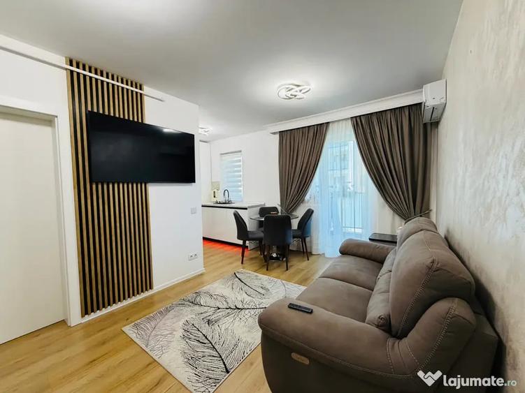 Apartament cu 2 camere semidecomandat în Exterior Vest