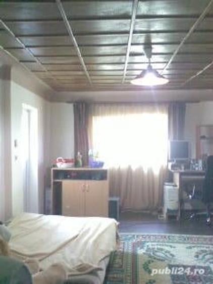 Casă cu 5 camere cu Teren 964 Mp în Pleașa