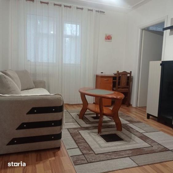 Apartament cu 2 camere în Podu Roș