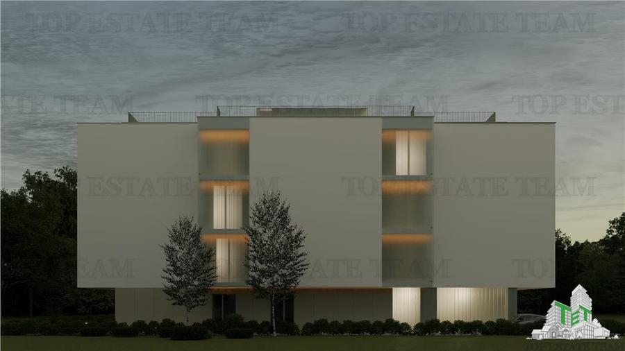 Penthouse cu 4 camere decomandat în Central