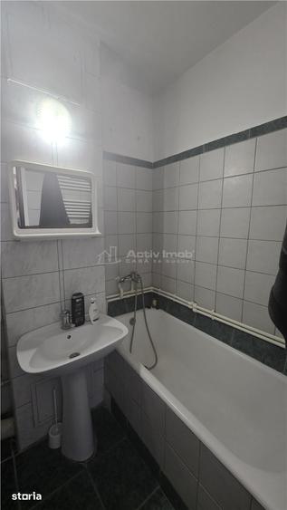 Garsonieră decomandată în Rovine