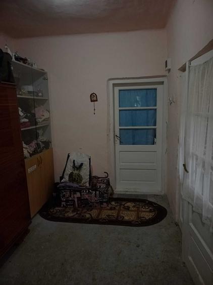 Casă cu 3 camere în Central