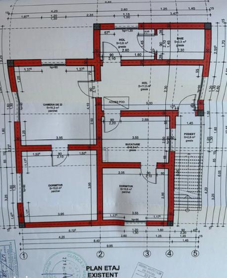 Casă individuală cu 5 camere cu Teren 400 Mp în Central
