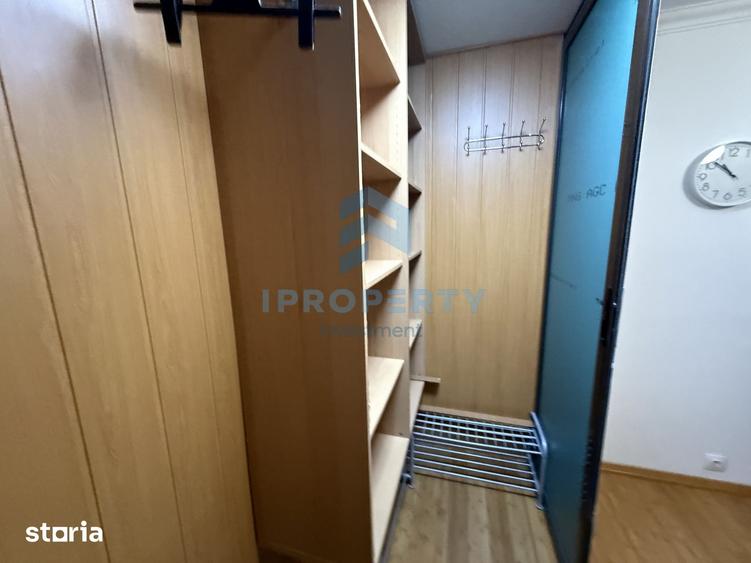 Apartament cu 3 camere semidecomandat, mobilat în Decebal